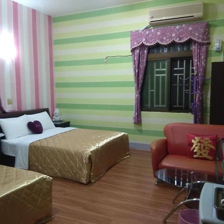 Fanlu Reny Lake Warm Hostel מראה חיצוני תמונה
